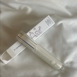 MAC Cosmetics Lipglass in Clear